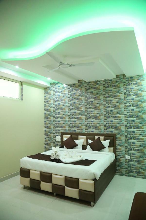 Hotel New Seasons Kālka Esterno foto
